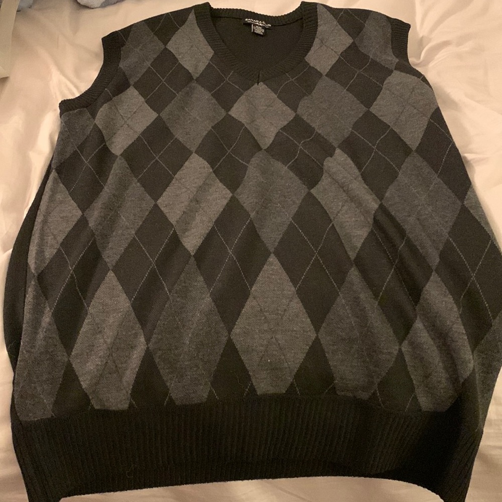 Sajara Club Sweater Vest Men’s